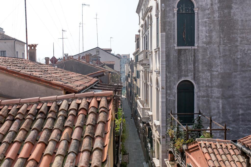 Appartement Ca Manzoni With Terrace Venetië